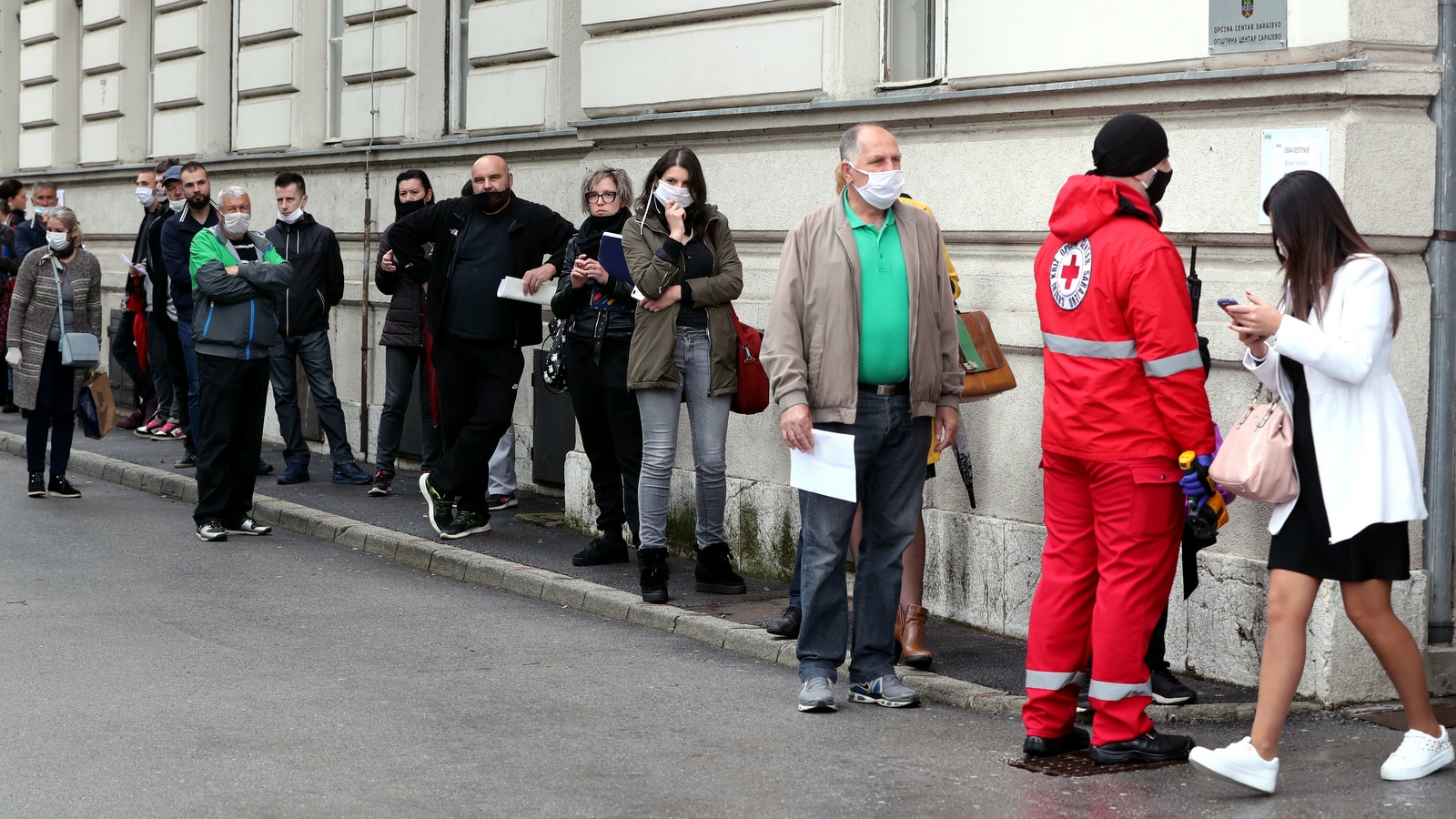 Computer Virus Stops Sarajevo Municipality Issuing Birth Certificates