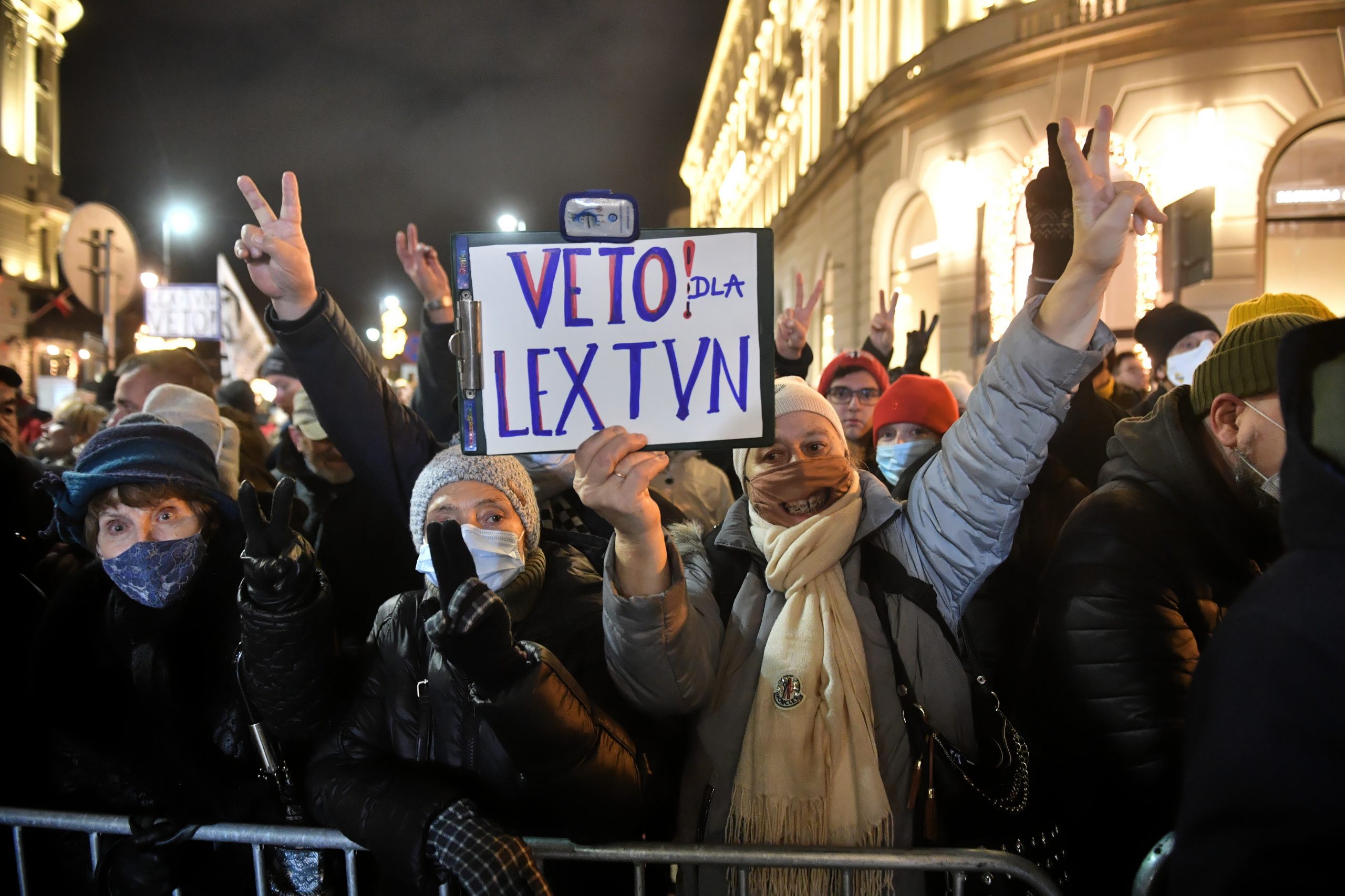 Poles Protest Against Law Silencing Foreign-Owned Media